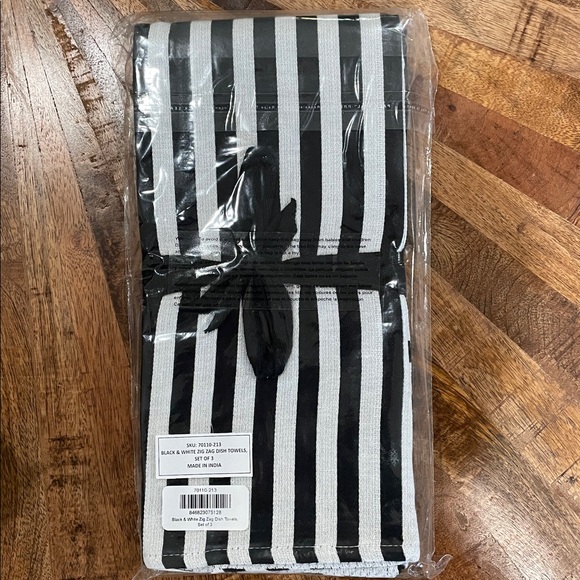 Mackenzie- Childs dish towels- set of 3. Black & White zig zag. - Picture 2 of 2